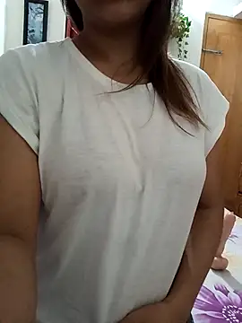 Chat XXX en directo de Tanha18