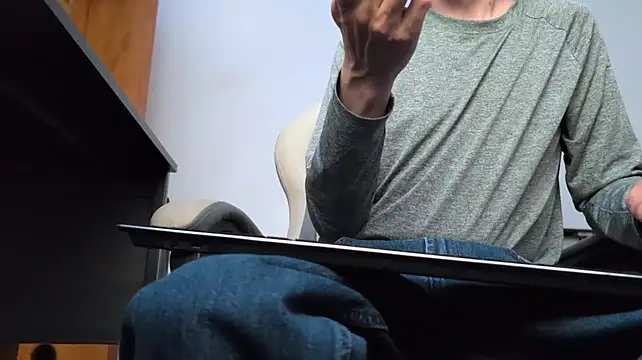 Show modela stoner_420 na web-kameri