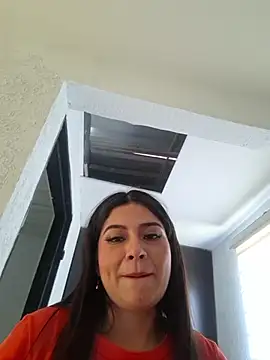Chatroom XXX en direct de NahomyAdams