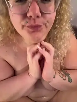 KimberlyCurves Live XXX-Chat