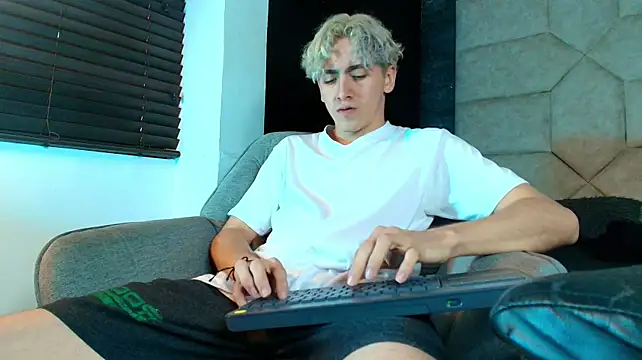 Chat XXX ao vivo de Tyler_Mcrey