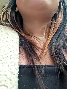 Angela__05 লাইভ XXX চ্যাট