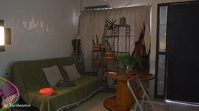 Karibeam's Live XXX Chat