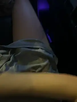Chat +18 de littleqiu ao vivo