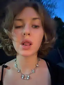צ'אט XXX בשידור חי של KellyKeler