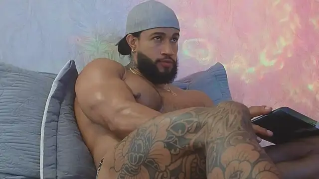 Osher_Cox's Live XXX Chat