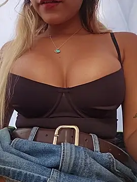 Pretty_roxxyy 现场XXX聊天