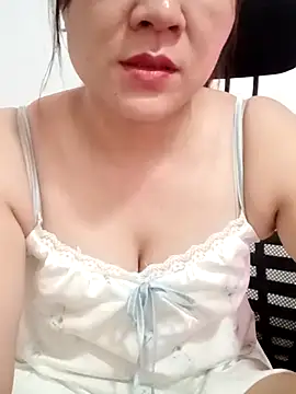 Romilk-12 Live XXX-chat