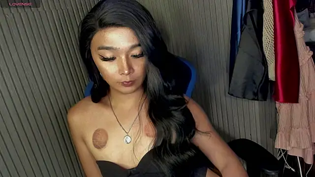 แชท XXX สดของ TrinityFucksYou