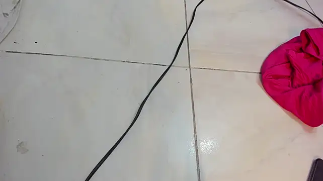 lau_hotfox Adlı Modelin Canlı XXX Sohbeti