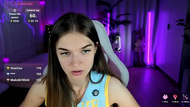 Ann_Wood Adlı Modelin Canlı XXX Sohbeti