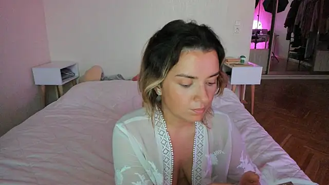 XXX chat uživo modela BrightDani
