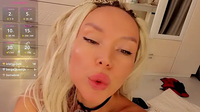 AvaSultry Chat XXX live
