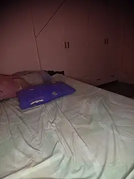 Chat +18 de Strongshemail ao vivo