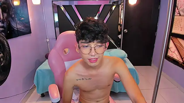 Chat XXX en directo de LiamHeatx