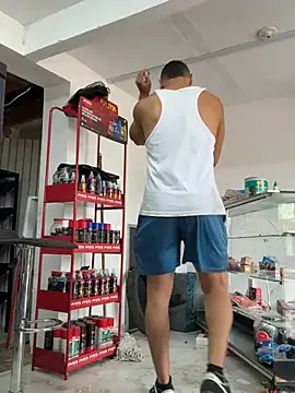 Paul22cm-'s Live XXX Chat