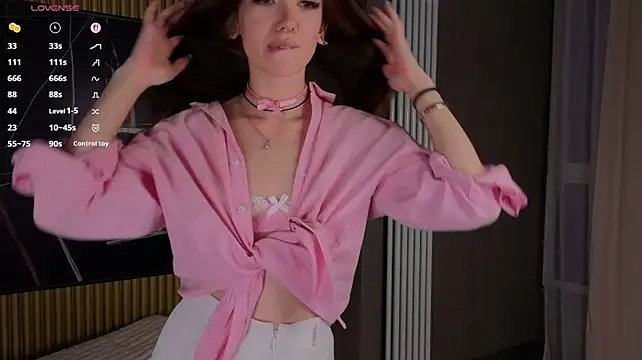 Chat XXX en directo de tinyanie