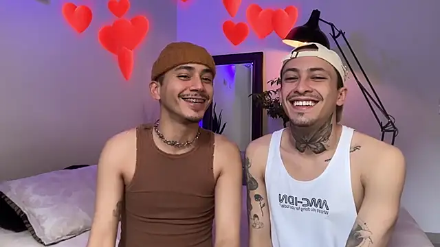 Noah_and_Steven Adlı Modelin Canlı XXX Sohbeti