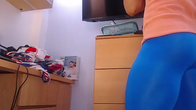 XXX chat uživo modela MikeMiller2