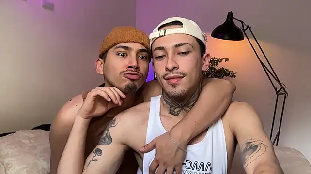 Noah_and_Steven – Live XXX-chat