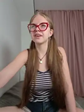 Sarah_HS' Live XXX Chat