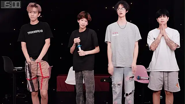 Chenyong123's Live XXX Chat