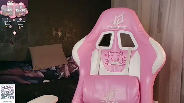 XXX chat uživo modela KudeMeows