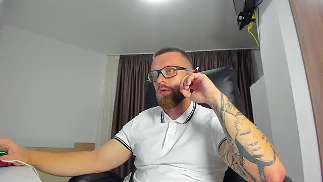 Findom_guy Chat XXX live