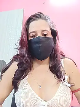 Hotpuja25のライブXXXチャット