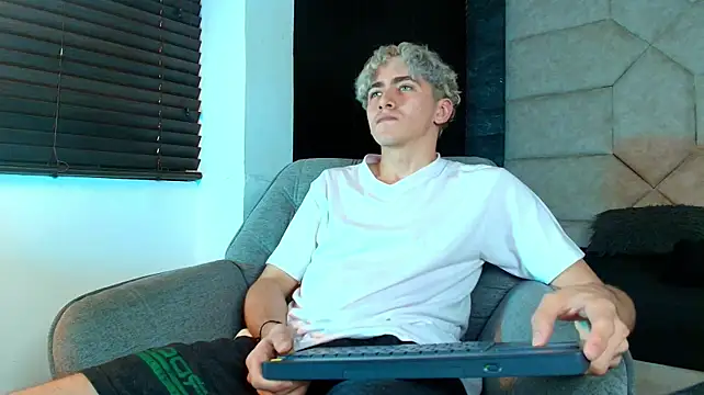 Tyler_Mcrey's Live XXX Chat