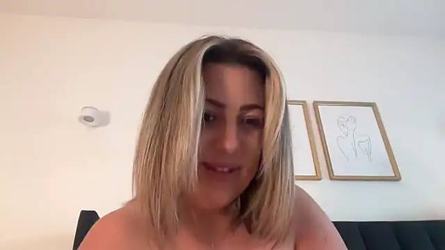 دردشة MsBelleWarick الجنسية المباشرة