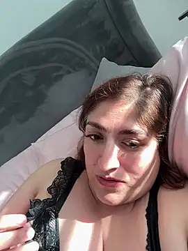 Spicy-Kareena's Live XXX Chat