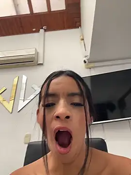 Annacherry7_'s Live XXX Chat