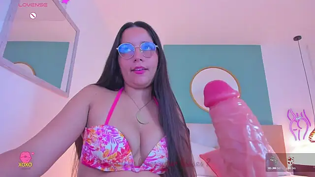 lucy_blue28's Live XXX Chat