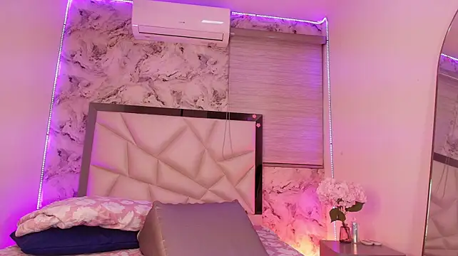 lili_jhonsonn Live XXX chat