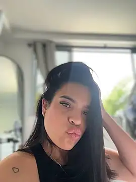 JuanitaMore01's Live XXX Chat