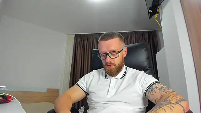 Онлайн чат XXX Findom_guy