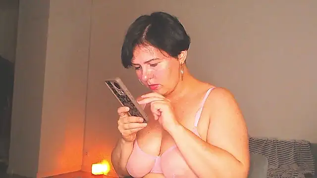 M1ssShyMira's Live XXX Chat