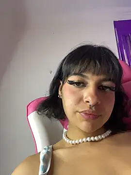 Larah_bell_uwu Live XXX-Chat