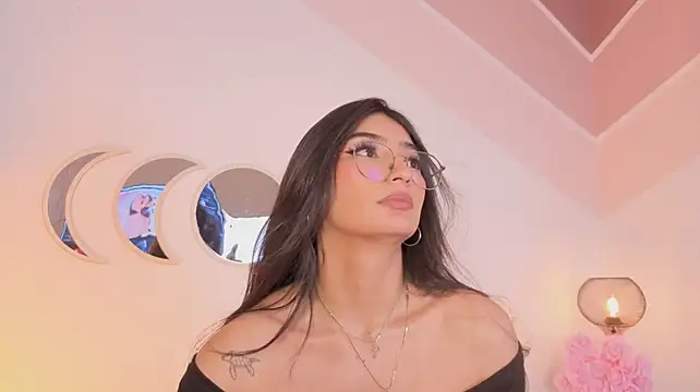 Chat XXX en directo de salomee_mon