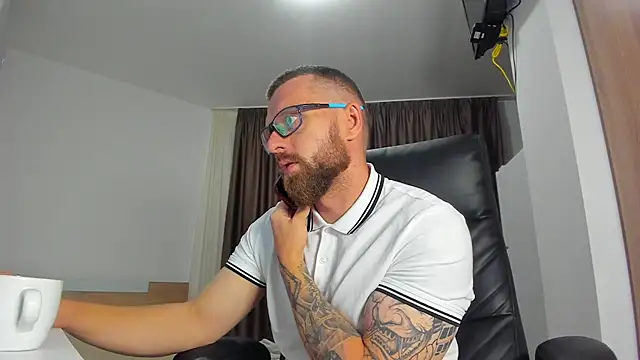 Findom_guy – Naživo XXX chat