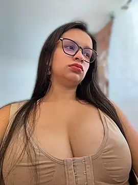Soy_Sara7 Chat XXX in diretta