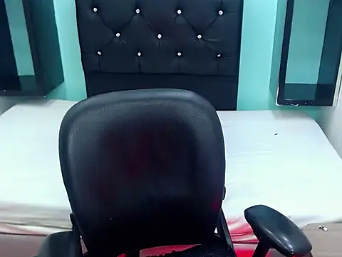 dimon_mael Adlı Modelin Canlı XXX Sohbeti