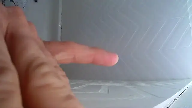 Chat +18 de Bearlyfuckinglogan ao vivo