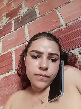 Mommy-Hot Adlı Modelin Canlı XXX Sohbeti