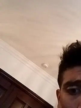 SstraightattedlilDCumz Show in webcam