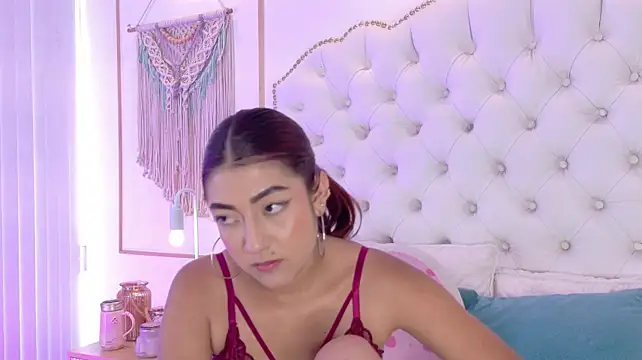 AriaStonne's Live XXX Chat