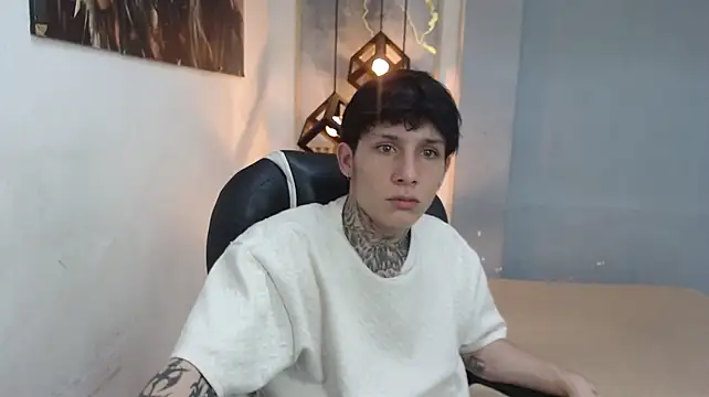 Chat XXX ao vivo de Cry_thereal
