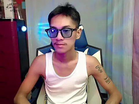 riks_tyler Chat XXX in diretta