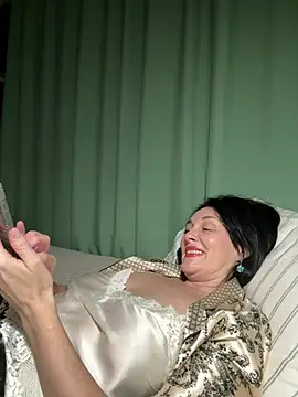 HotyEmily's Live XXX Chat
